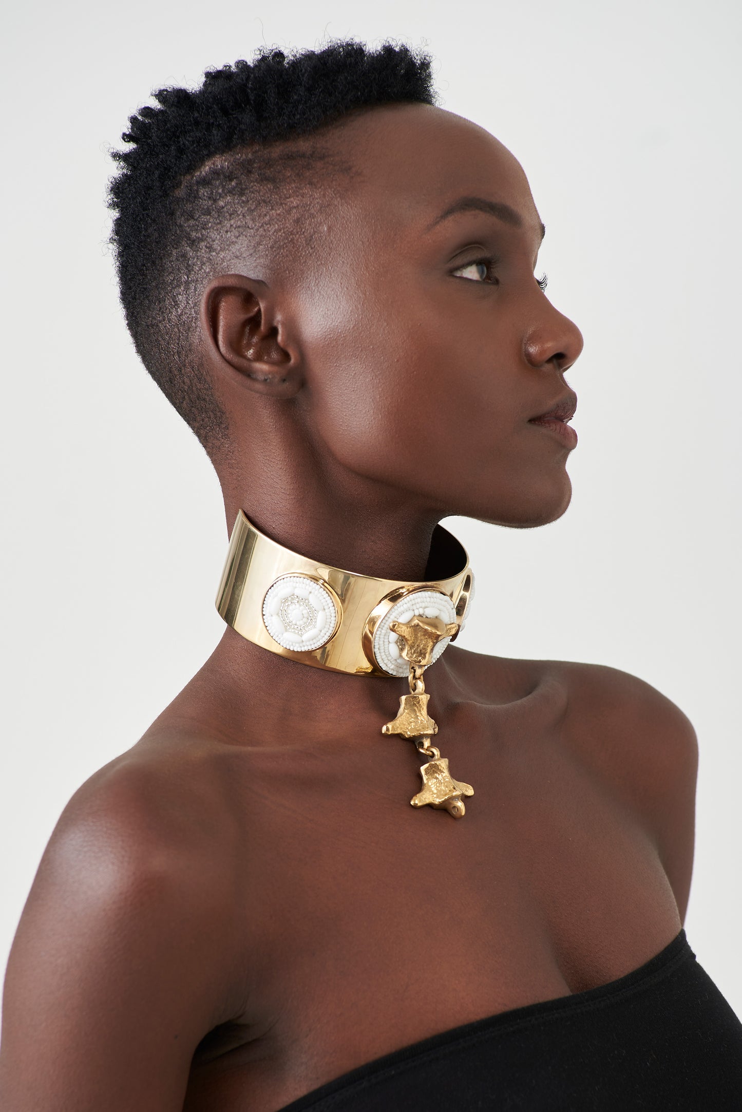 NYALI SPINE CHOKER
