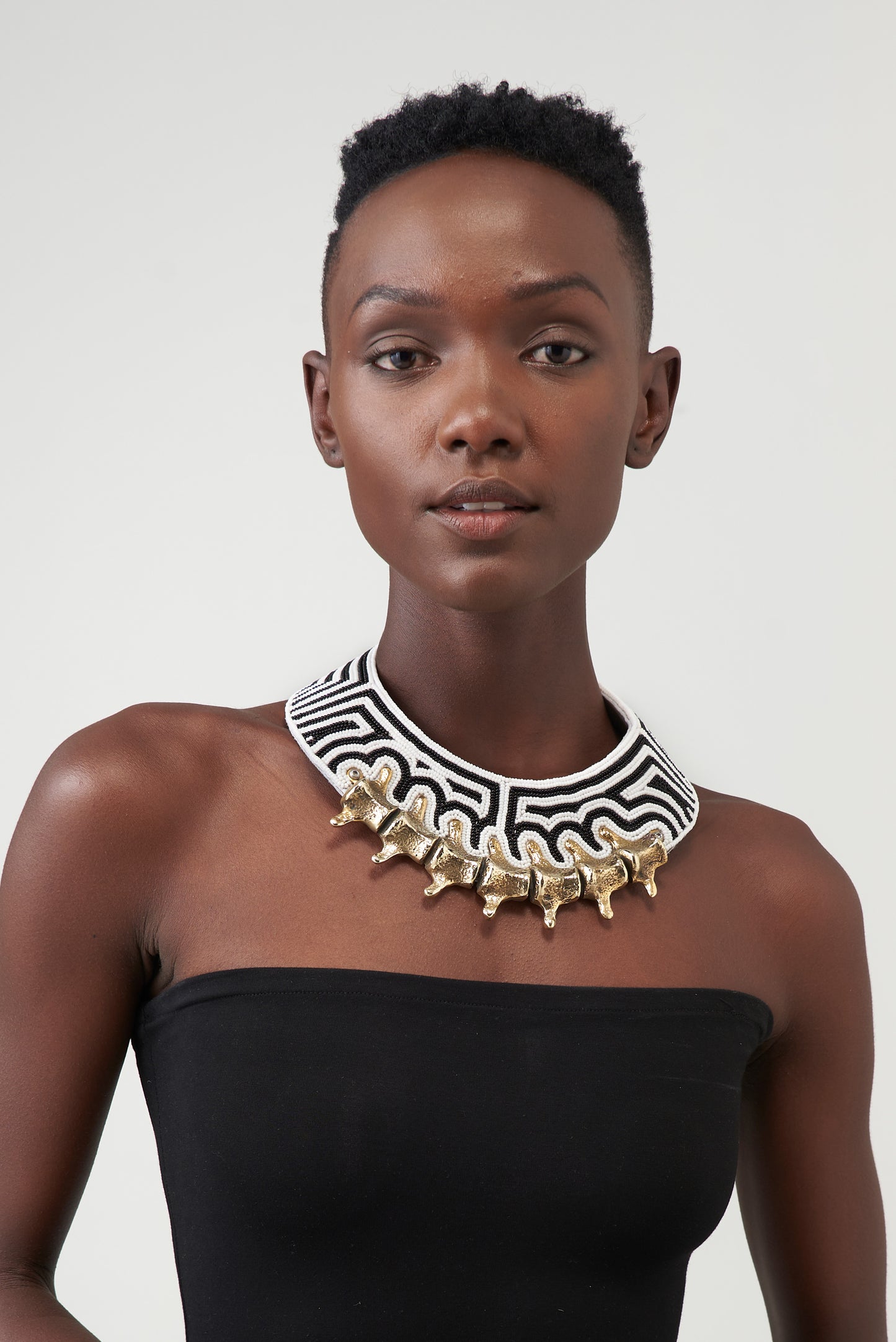 MTWANA NECK PIECE