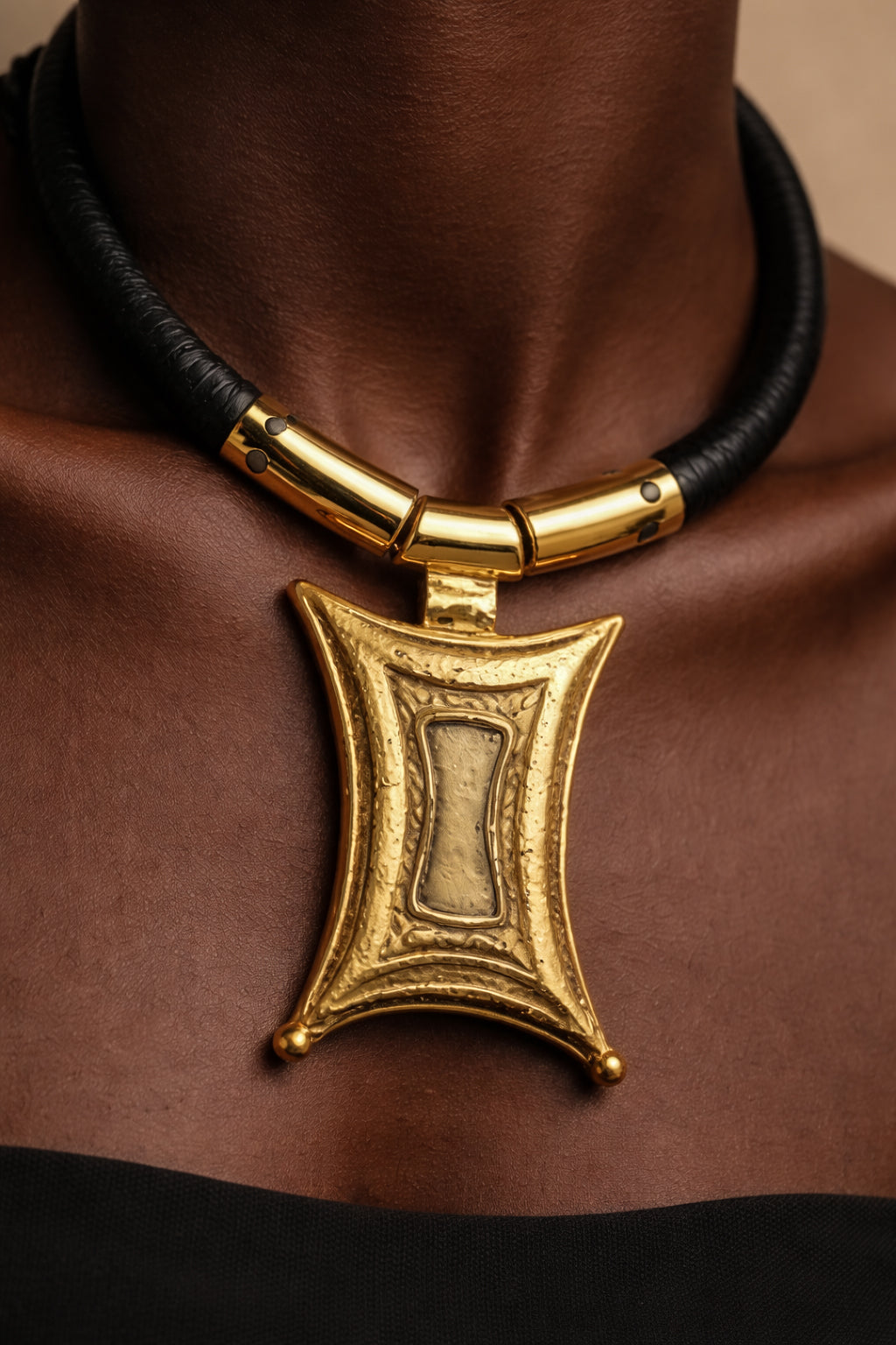ZIWA COLLAR