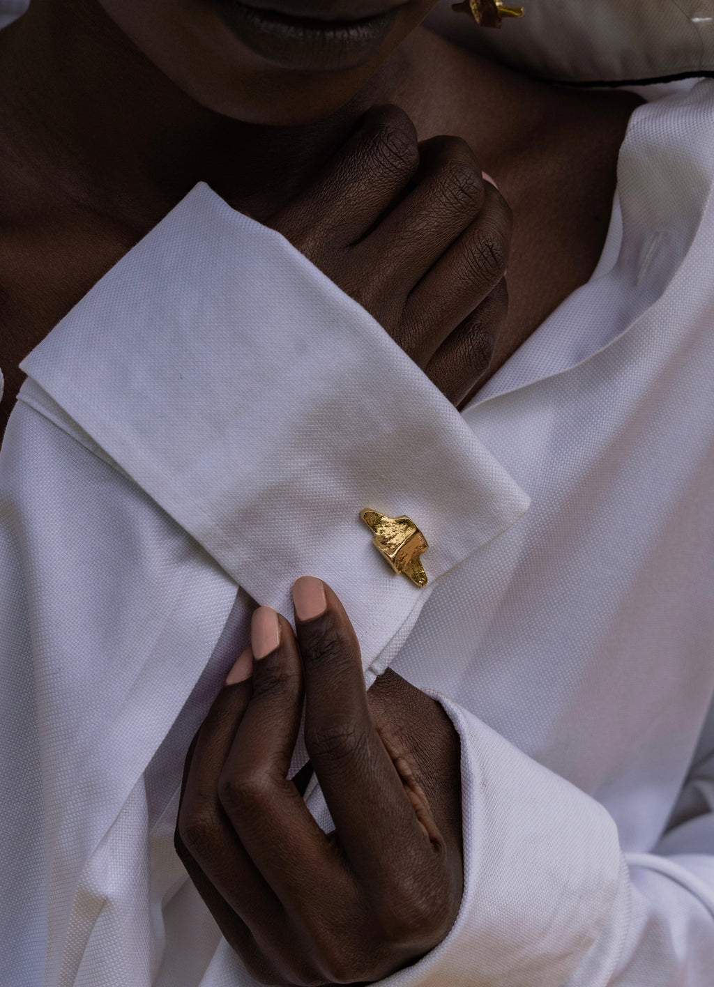 UHUSIANO CUFFLINK