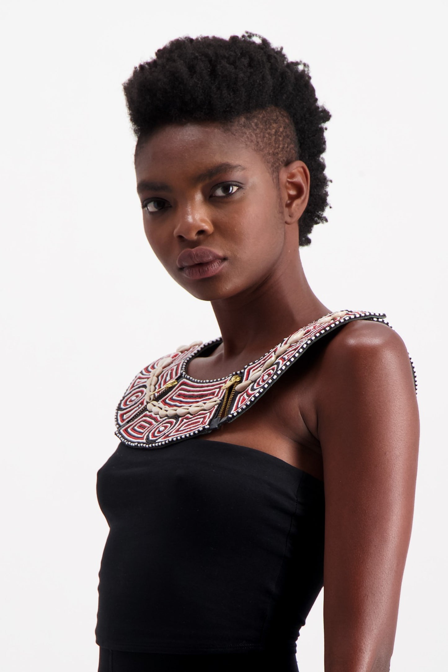 KISAUNI NECK PIECE